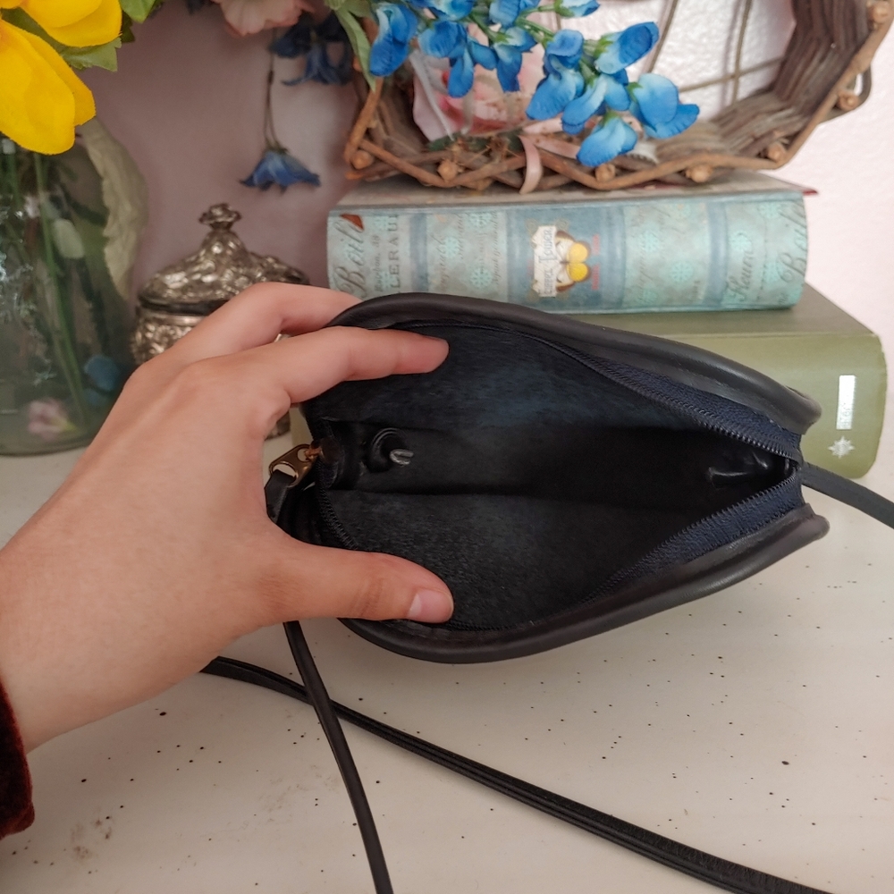 Vintage Coach Black Mini Hadley Crossbody Purse - Picture 6 of 7